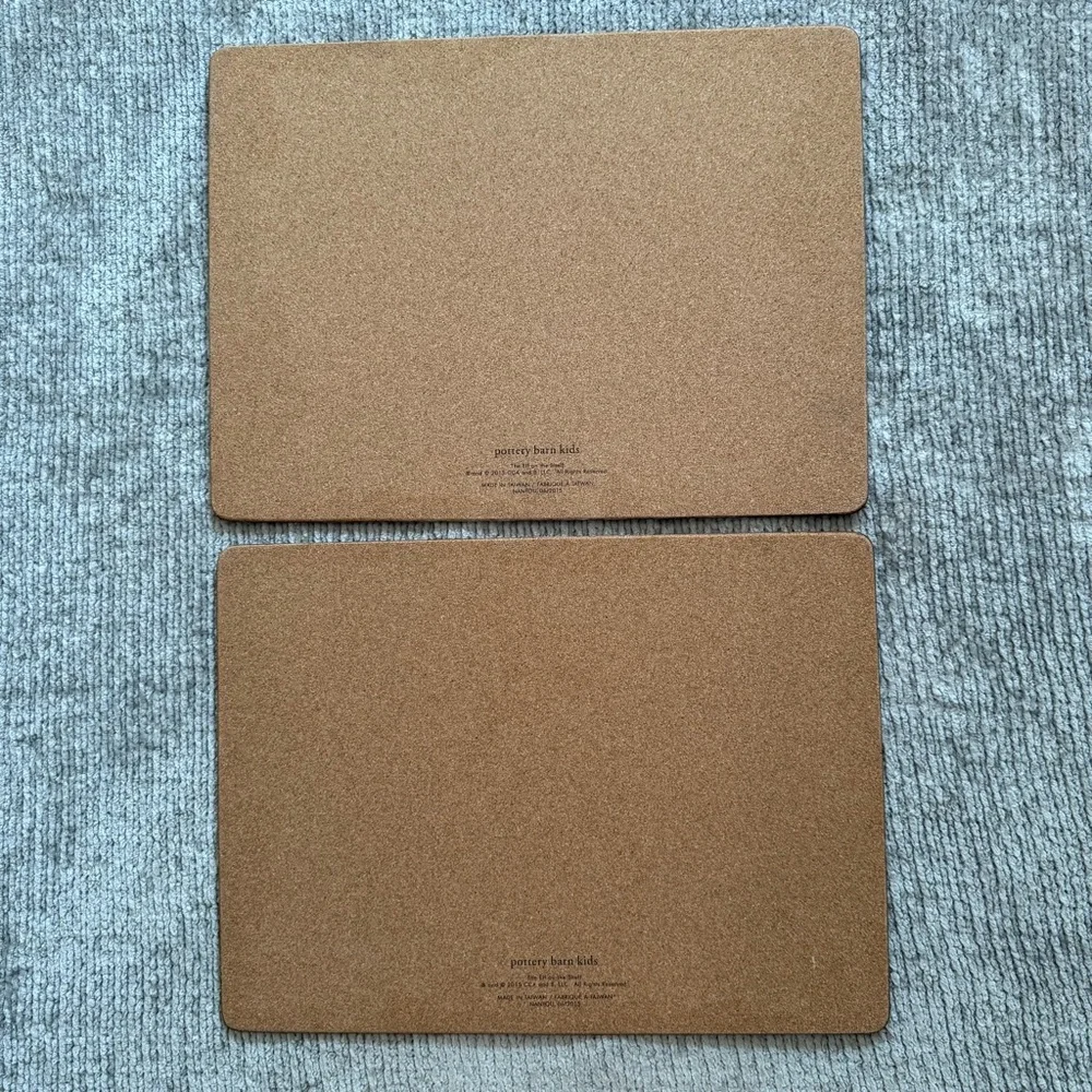Pottery Barn Kids Elf On The Shelf Christmas Placemats (Set‎ Of 2)